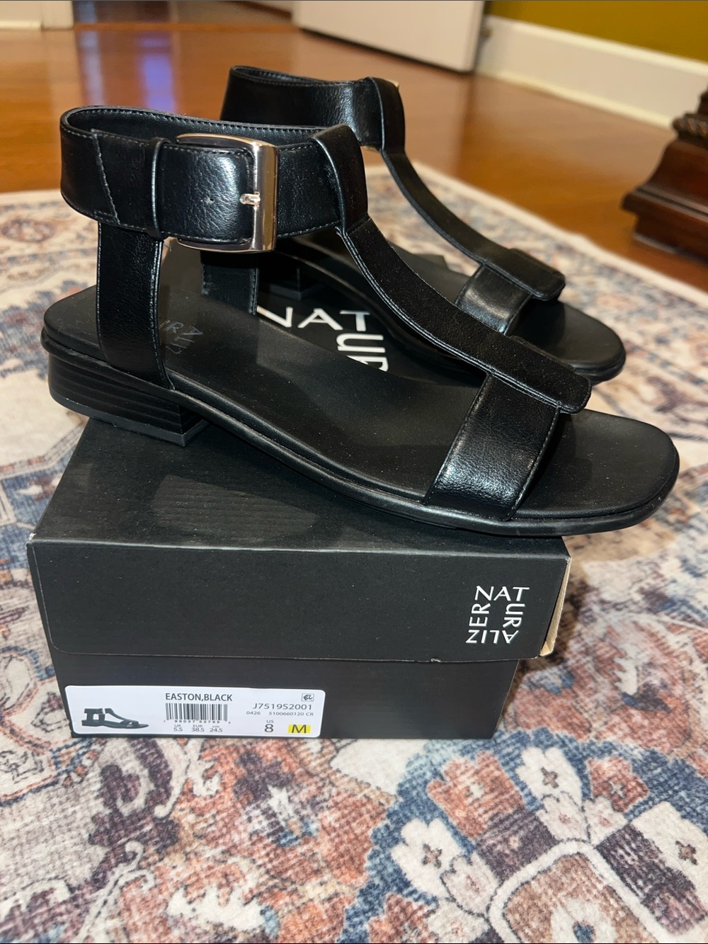 Naturalizer Black Leather T-Strap Ankle Buckle Sandals